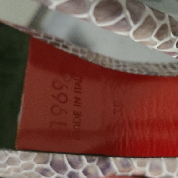 New 1969 python embossed platform pumps - Picture 9 of 9